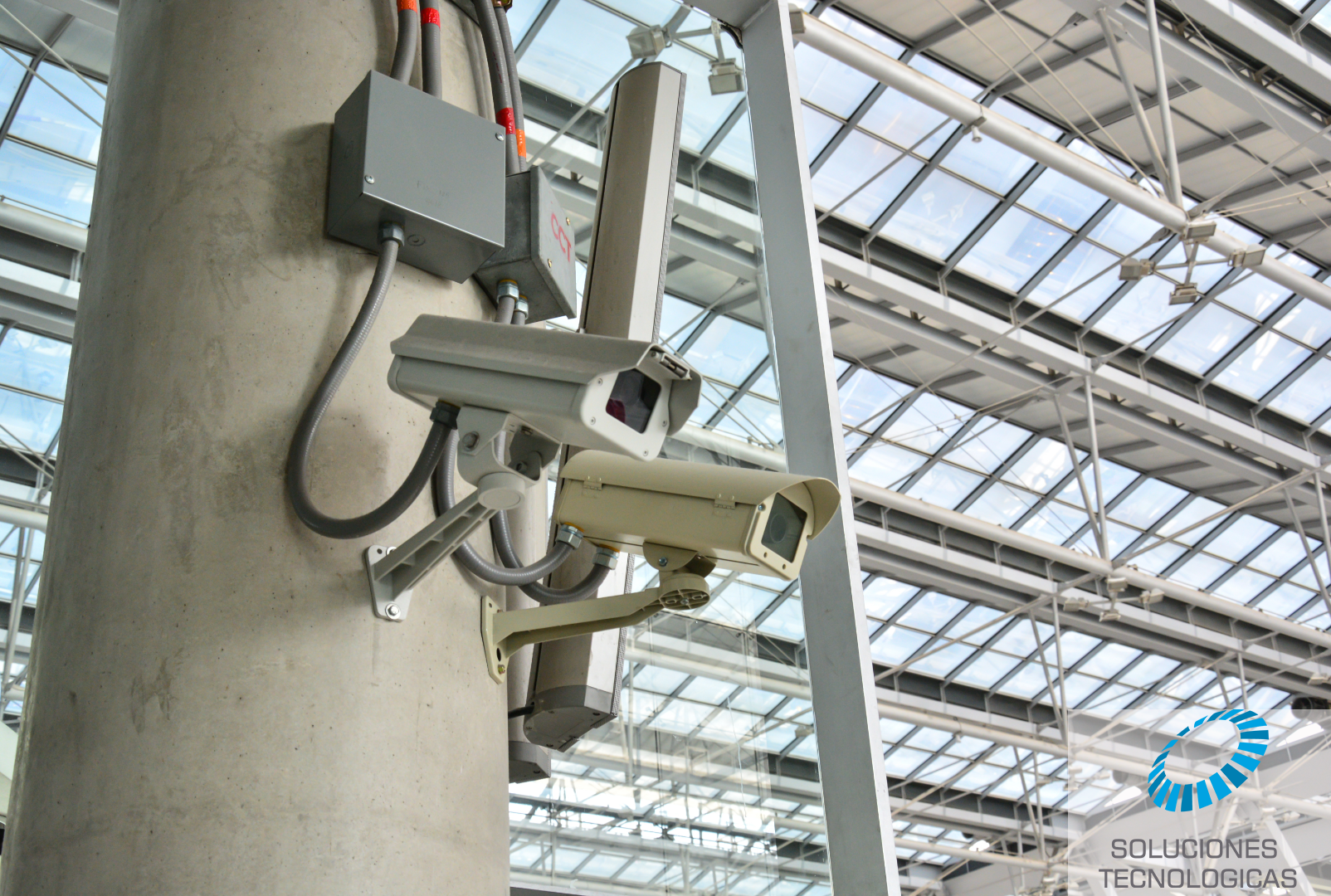 Instalacion de camaras de vigilancia cctv en centros comerciales oficinas y hogar -soluciones tecnologicas